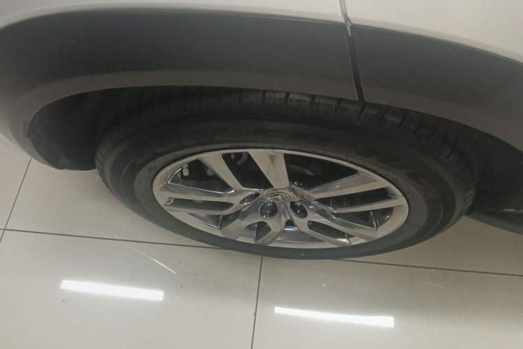 Used Lexus NX 2015 200T All-Wheel-Drive Fēngshàng Edition Right Rear Wheel Hub