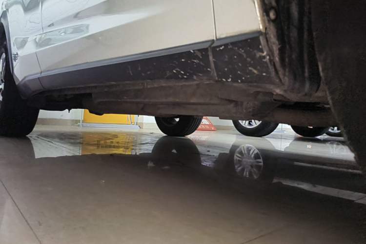 Used Lexus NX 2015 200T All-Wheel-Drive Fēngshàng Edition Right Side Sill