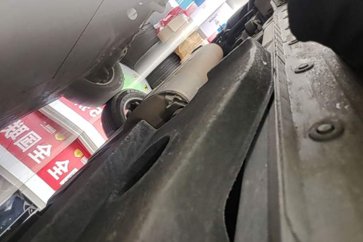 Used Lexus NX 2015 200 Front-Wheel Drive X-Trail SE Edition Right Side Sill