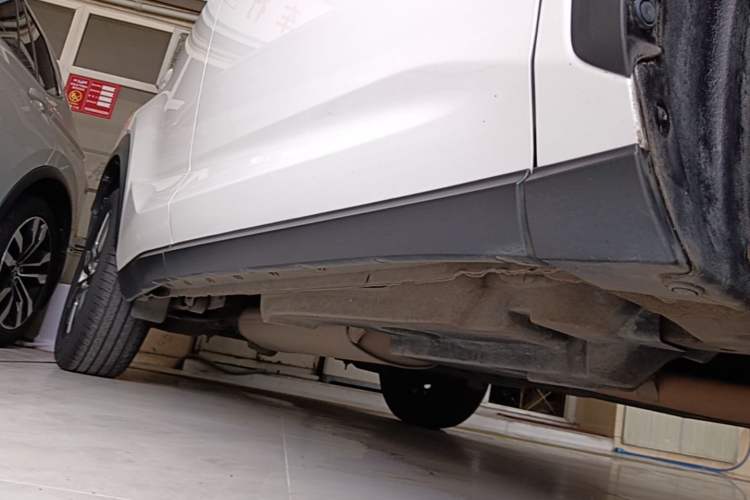 Used Lexus NX 2015 200T All-Wheel-Drive Fēngshàng Edition Right Side Sill
