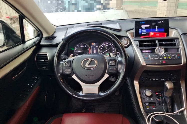Used Lexus NX 2015 200T All-Wheel-Drive Fēngshàng Edition Steering Wheel