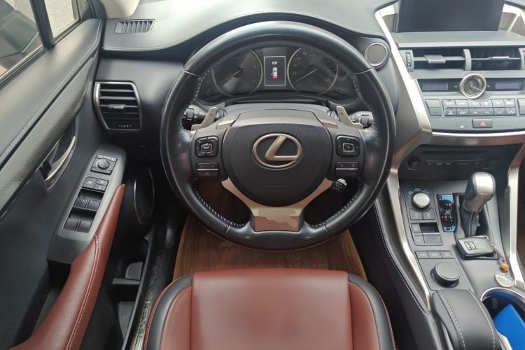 Used Lexus NX 2015 200T All-Wheel-Drive Fēngshàng Edition Steering Wheel