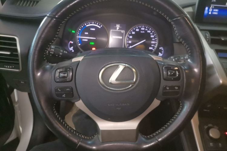 Used Lexus NX 2015 300h Front-Drive Fēngshàng Edition Steering Wheel