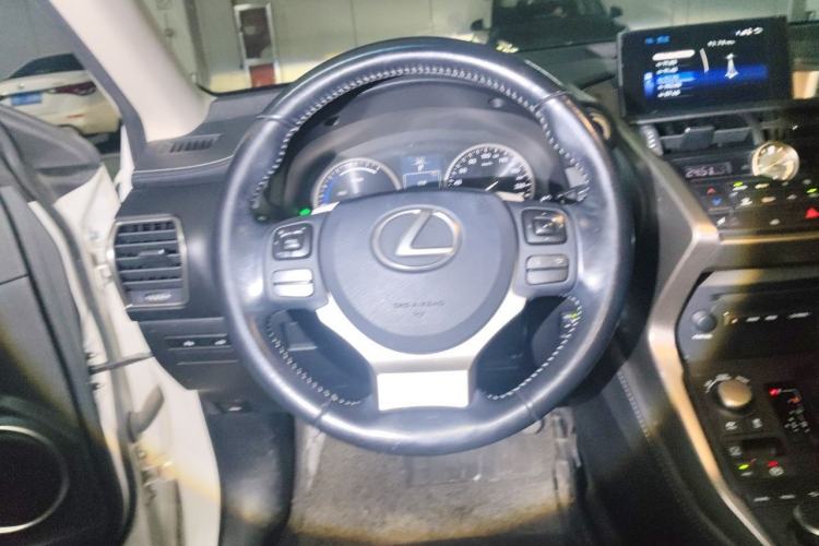 Used Lexus NX 2015 300h Front-Drive Fēngshàng Edition Steering Wheel