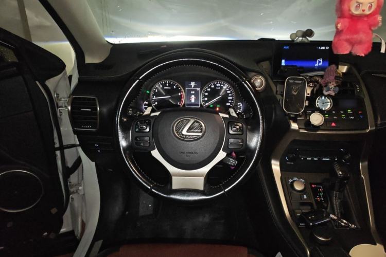 Used Lexus NX 2015 200T All-Wheel-Drive Fēngshàng Edition Steering Wheel