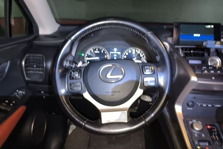 Used Lexus NX 2015 200T All-Wheel-Drive Fēngshàng Edition Steering Wheel