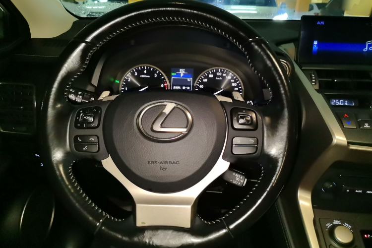 Used Lexus NX 2015 200T All-Wheel-Drive Fēngshàng Edition Steering Wheel