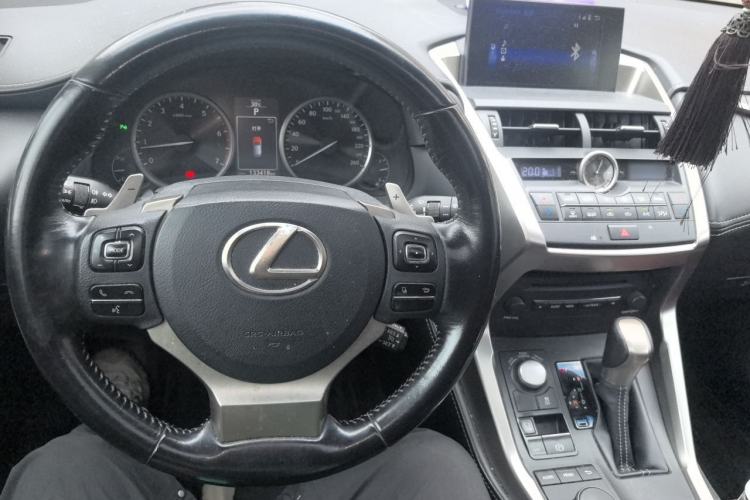 Used Lexus NX 2015 200T All-Wheel-Drive Fēngshàng Edition Steering Wheel