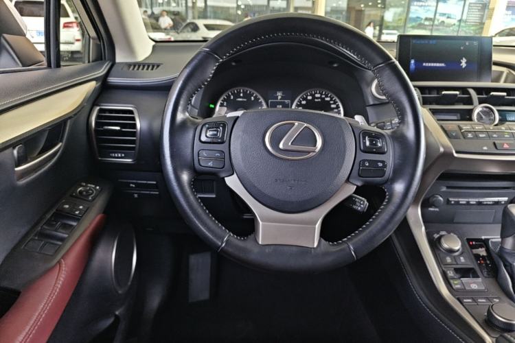 Used Lexus NX 2015 200T All-Wheel-Drive Fēngshàng Edition Steering Wheel