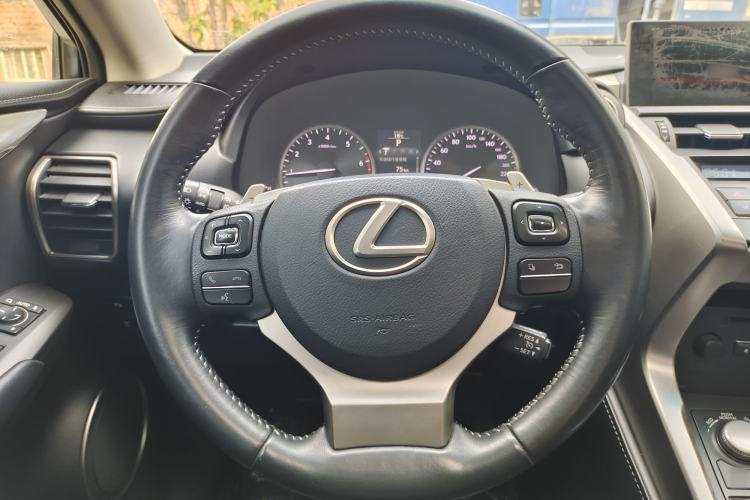 Used Lexus NX 2015 200T All-Wheel-Drive Fēngshàng Edition Steering Wheel
