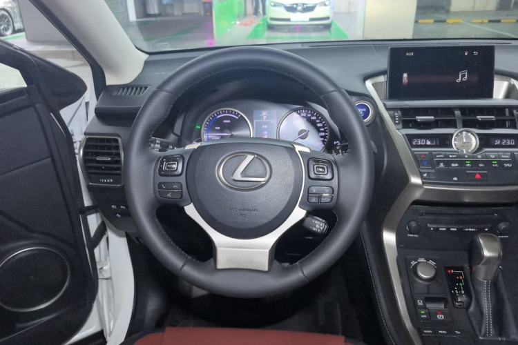 Used Lexus NX 2015 300h All-Wheel-Drive Fēngzhì Edition Steering Wheel