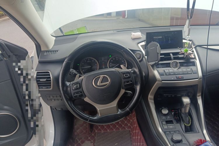 Used Lexus NX 2015 200T All-Wheel-Drive Fēngshàng Edition Steering Wheel