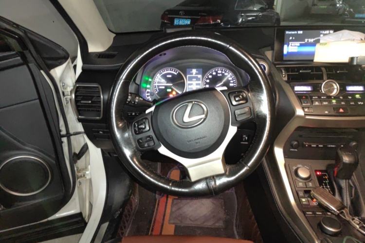 Used Lexus NX 2015 300h Front-Drive Fēngshàng Edition Steering Wheel