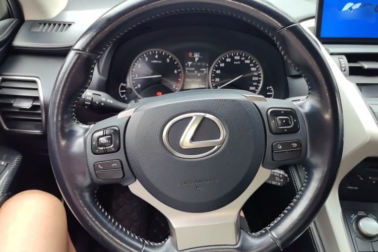 Used Lexus NX 2015 200 Front-Wheel Drive X-Trail SE Edition Steering Wheel