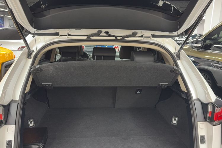 Used Lexus NX 2015 200T All-Wheel-Drive Fēngshàng Edition Trunk