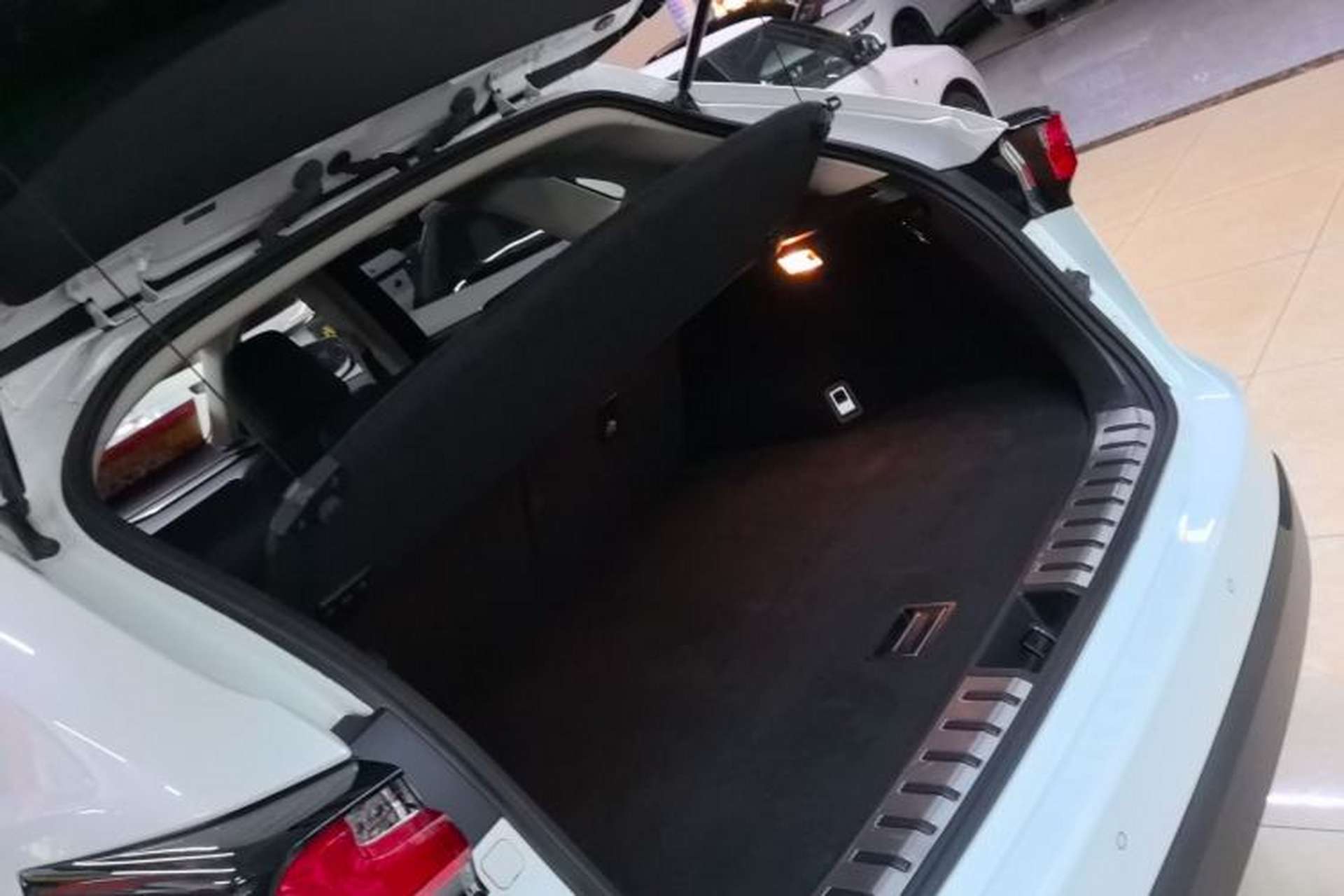 Used Lexus NX 2015 200T All-Wheel-Drive Fēngshàng Edition Trunk