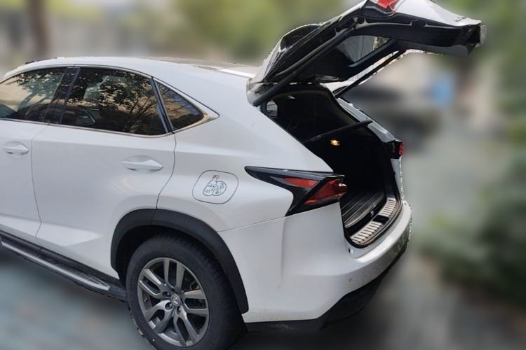 Used Lexus NX 2015 300h All-Wheel-Drive Fēngzhì Edition Trunk
