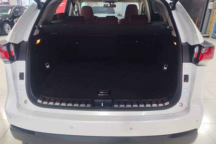 Used Lexus NX 2015 200T All-Wheel-Drive Fēngshàng Edition Trunk