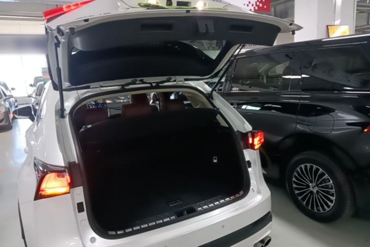 Used Lexus NX 2015 200T All-Wheel-Drive Fēngshàng Edition Trunk