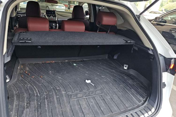 Used Lexus NX 2015 200T All-Wheel-Drive Fēngshàng Edition Trunk
