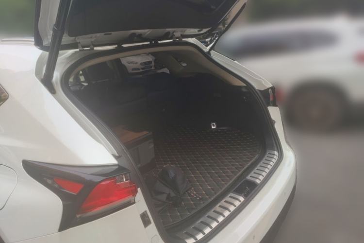 Used Lexus NX 2015 200T All-Wheel-Drive Fēngshàng Edition Trunk