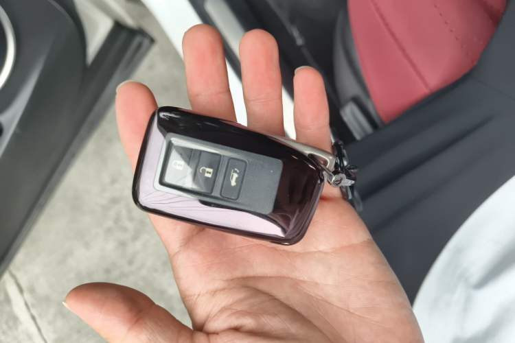 Used Lexus NX 2015 300h All-Wheel-Drive Fēngzhì Edition Vehicle Key