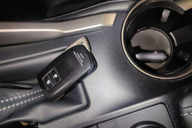 Used Lexus NX 2015 200 Front-Wheel Drive X-Trail SE Edition Vehicle Key