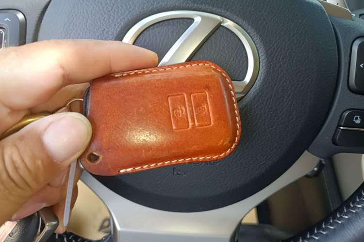 Used Lexus NX 2015 200T All-Wheel-Drive Fēngshàng Edition Vehicle Key