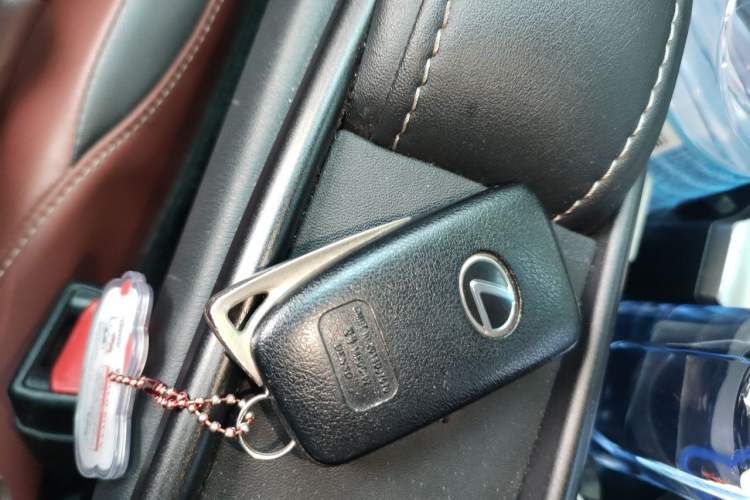 Used Lexus NX 2015 200T All-Wheel-Drive Fēngshàng Edition Vehicle Key