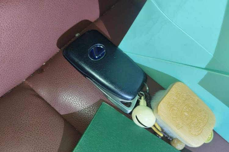 Used Lexus NX 2015 300h Front-Drive Fēngshàng Edition Vehicle Key