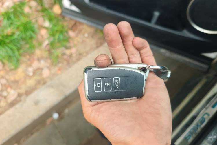 Used Lexus NX 2015 300h All-Wheel-Drive Fēngzhì Edition Vehicle Key