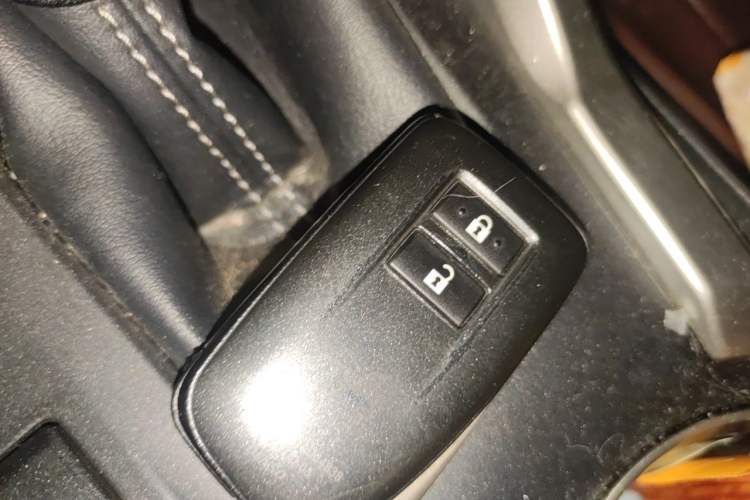 Used Lexus NX 2015 200 Front-Wheel Drive X-Trail SE Edition Vehicle Key