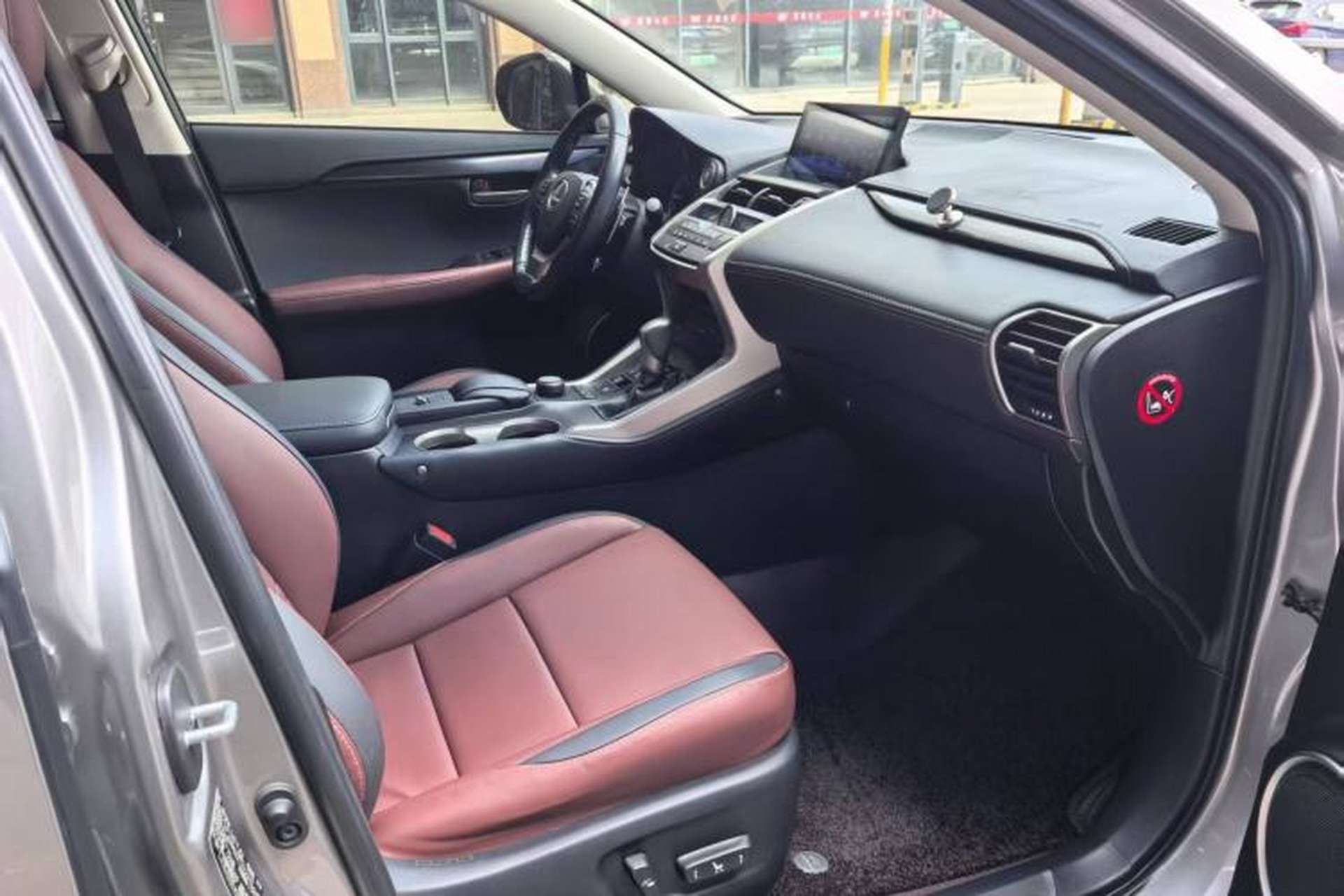 Used Lexus NX 2015 200 All-Wheel Drive Fēngshàng Edition Interior 3