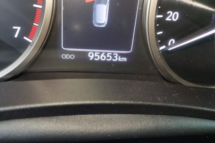 Used Lexus NX 2015 200 All-Wheel Drive Fēngshàng Edition Odometer Close Up
