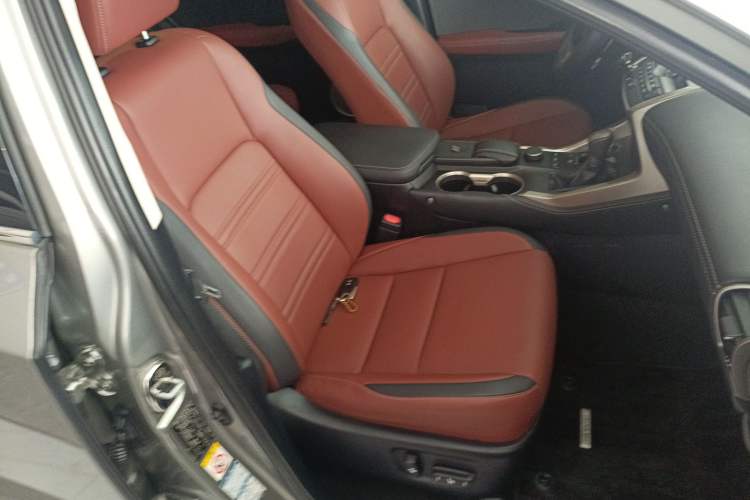 Used Lexus NX 2015 200T All-Wheel-Drive Fēngshàng Edition Right Front Seat