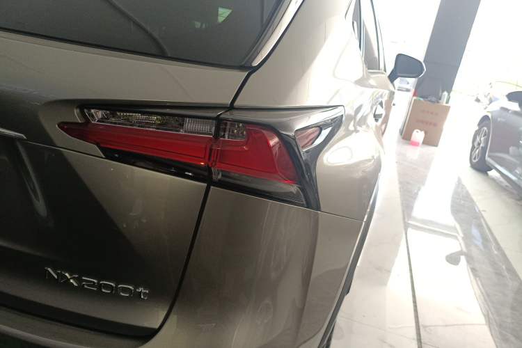Used Lexus NX 2015 200T All-Wheel-Drive Fēngshàng Edition Right Rear Taillight