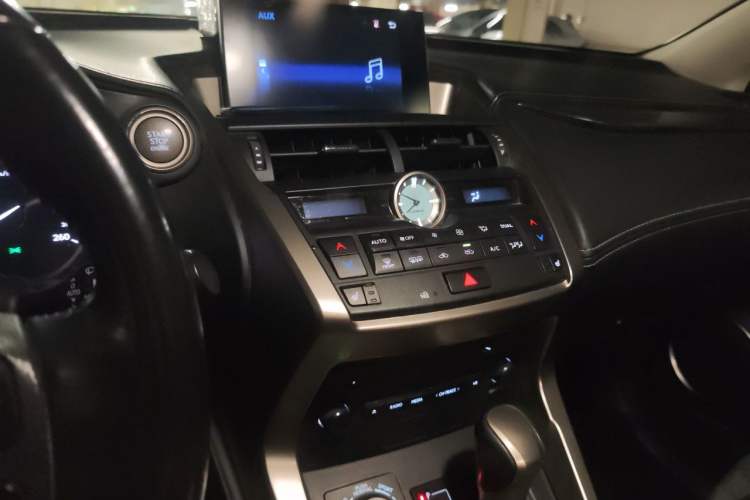 Used Lexus NX 2016 200 All-Wheel Drive FENGSHANG Version Audio And AC Panel
