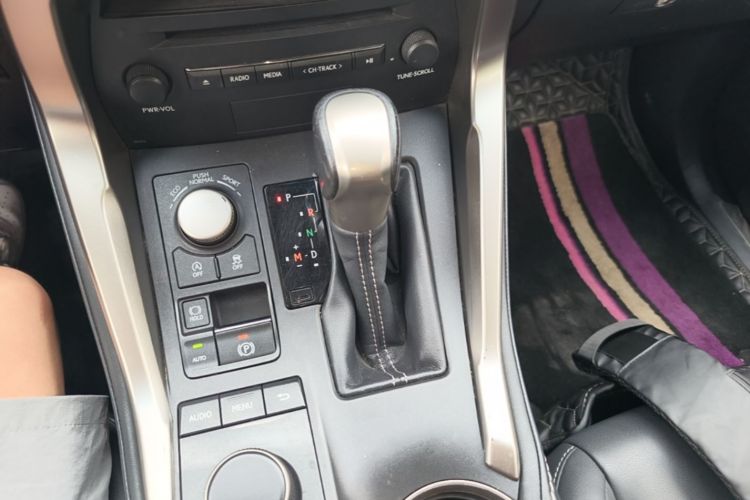 Used Lexus NX 2016 200 All-Wheel Drive FENGSHANG Version Gear Lever