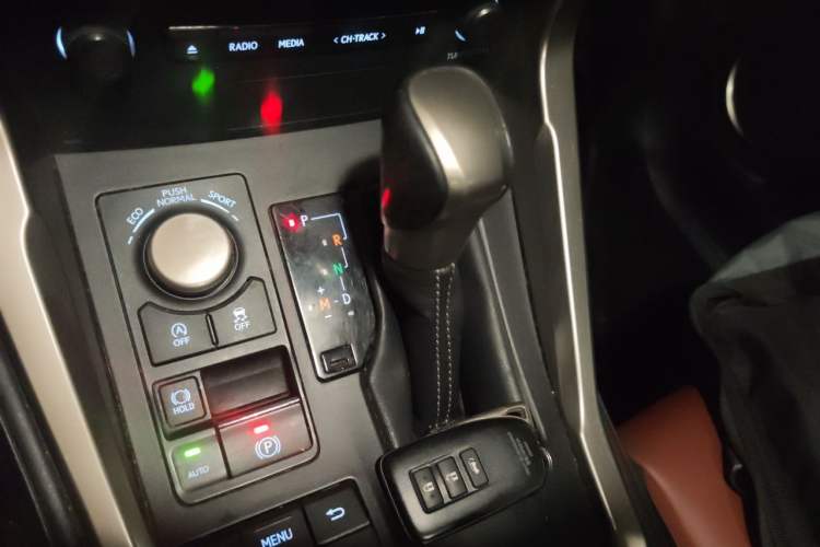 Used Lexus NX 2016 200 All-Wheel Drive FENGSHANG Version Gear Lever