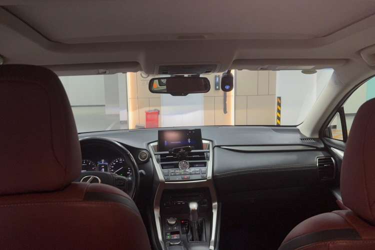Used Lexus NX 2016 200 All-Wheel Drive FENGSHANG Version Headliner