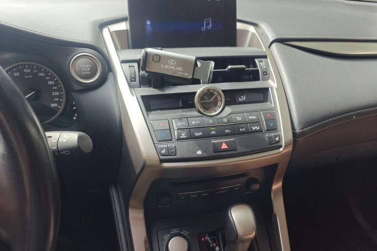 Used Lexus NX 2016 200 All-Wheel Drive FENGSHANG Version Audio And AC Panel