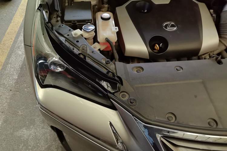 Used Lexus NX 2016 200 All-Wheel Drive FENGSHANG Version Engine Bay Right