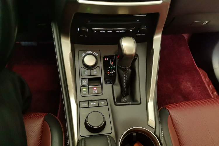 Used Lexus NX 2016 200 All-Wheel Drive FENGSHANG Version Gear Lever