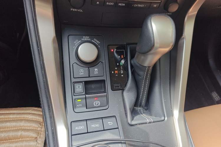 Used Lexus NX 2016 200 All-Wheel Drive FENGSHANG Version Gear Lever
