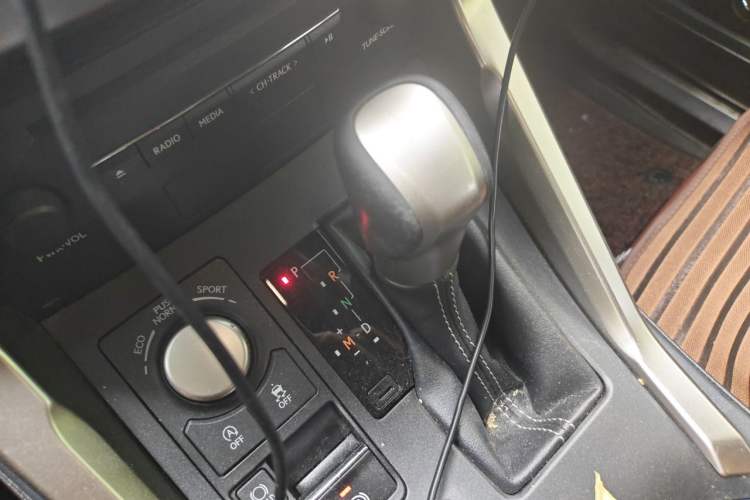Used Lexus NX 2016 200 All-Wheel Drive FENGSHANG Version Gear Lever