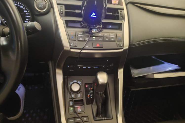 Used Lexus NX 2016 200 All-Wheel Drive FENGSHANG Version Audio And AC Panel