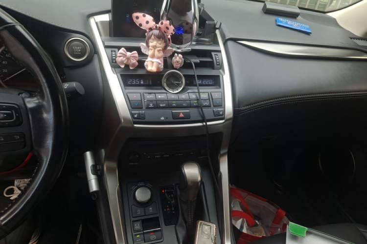 Used Lexus NX 2016 200 All-Wheel Drive FENGSHANG Version Audio And AC Panel