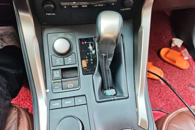 Used Lexus NX 2016 200 All-Wheel Drive FENGSHANG Version Gear Lever
