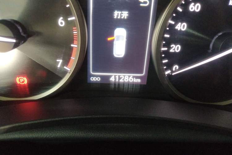 Used Lexus NX 2016 200 All-Wheel Drive FENGSHANG Version Odometer Close Up