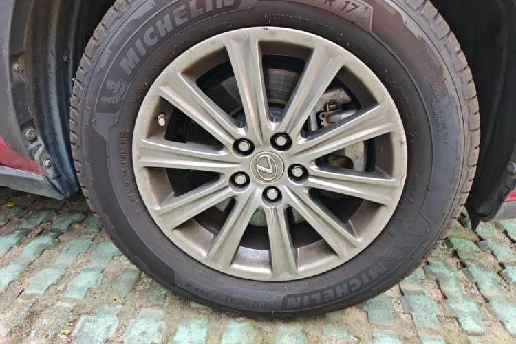 Used Lexus NX 2016 200 All-Wheel Drive FENGSHANG Version Right Front Wheel Hub